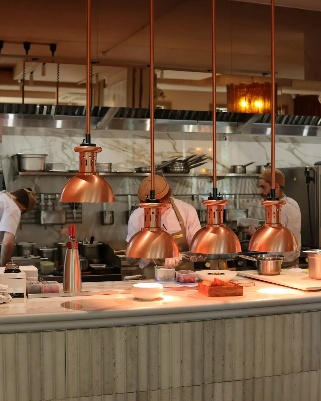 Restaurant kitchen service line